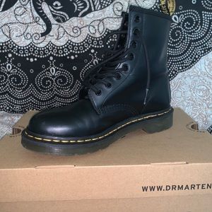 1460 W Dr. Martens